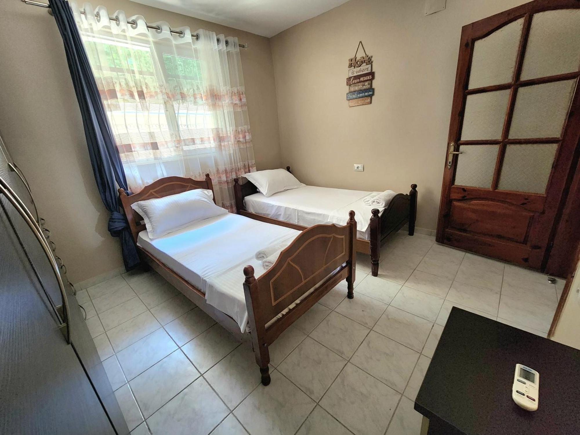 דורס Eden Guesthouse מראה חיצוני תמונה